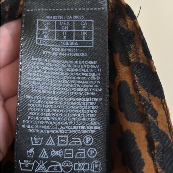 Guess Leopard Print Women's Top - Picture 4 of 4